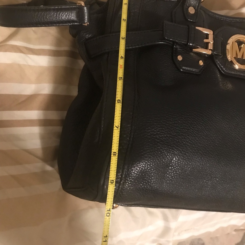 **SOLD** Leather Michael Kors Bag - Picture 7 of 8